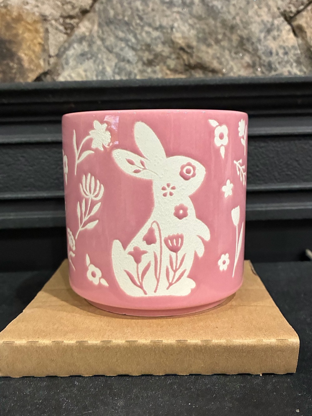 Yankee Candle Strawberry Bunny Shortcake Original Jar 10.3 Oz Limited Edition